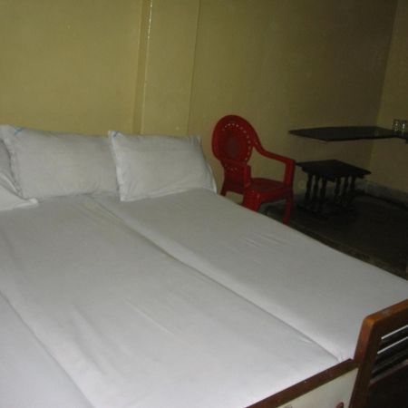 Vasantha Lodge Purasawalkam Chennai Room photo