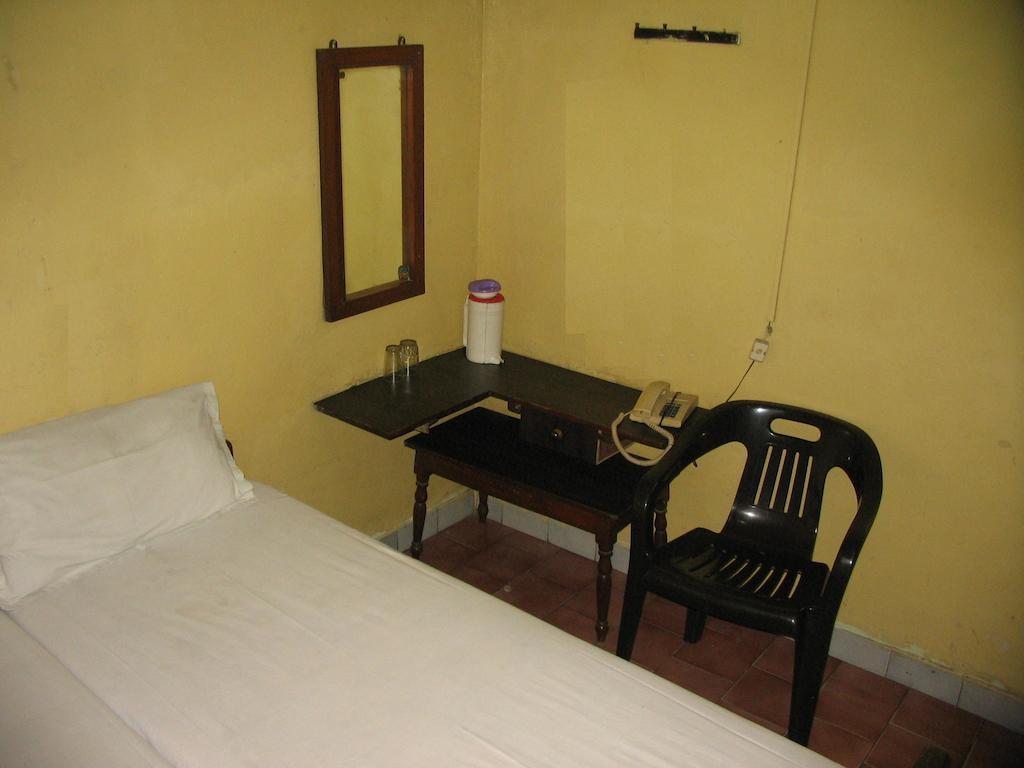 Vasantha Lodge Purasawalkam Chennai Room photo